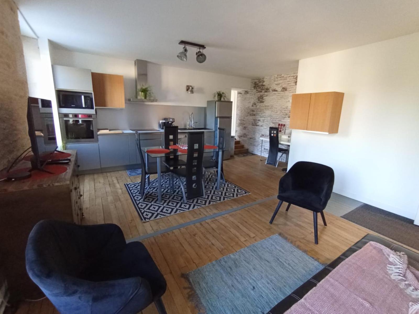 Au Bord De L'Eau Coulon Apartment Bagian luar foto
